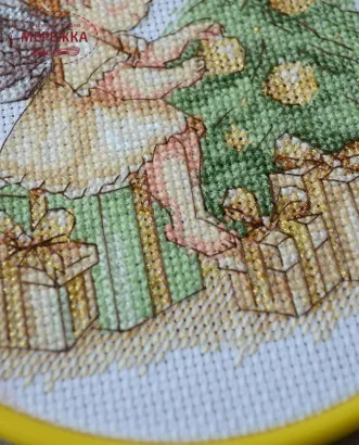 Фото Набір для вишивання хрестиком AbrisArt Різдвяне янголятко AHM-091