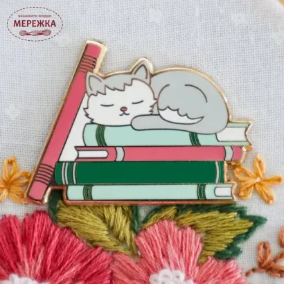 Фото Flamingo Toes Магнітний тримач для голок Bookish Cat