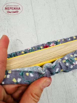 Фото JustCraft чохол для рами Арабеска (40 см) (квіти на бузковому)