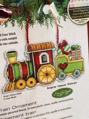 Фото набір для вишивання новорічної іграшки Потяг