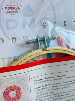 Фото набору для вишивання хрестиком DMC L O V E ТВ146 фото