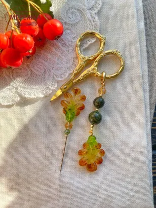 Фото Hobby Bee Маячок для ножиць Дубовий лист