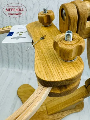 Фото Тримач для п'ялець, Елітний, колір дуб 