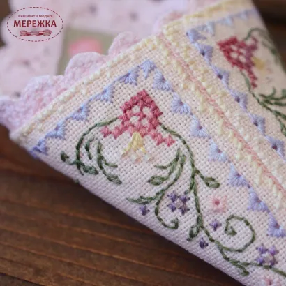 Фото Набір для вишивання хрестиком TelaArtis Квітучий чохол і маячок на ножиці Х-372