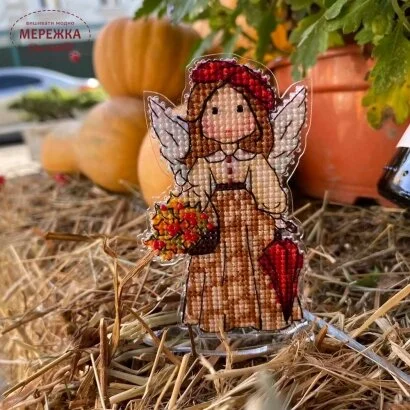 Фото Набір для вишивання хрестиком Сузір'я Єдинорога Осінній янгол (прозора з гнучкого пластика+підставка) 1069