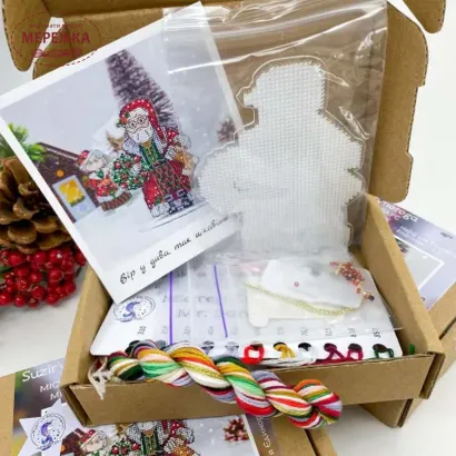 Фото Набір для вишивання хрестиком Сузір'я Єдинорога Містер Санта-Клаус (прозора з гунчкого пластика+підставка) 1011