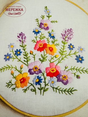 Фото LeisureArts Книга Hoop Embroidery GMC45909