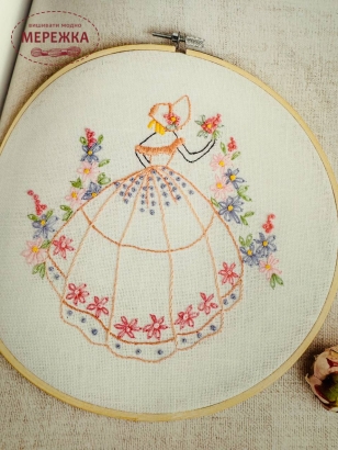 Фото LeisureArts Книга Hoop Embroidery GMC45909