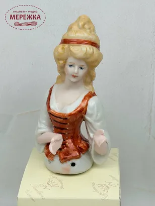 Фото BrieRose/Puntiantichi Півлялька порцелянова Monique for Monica or Hazel patterns