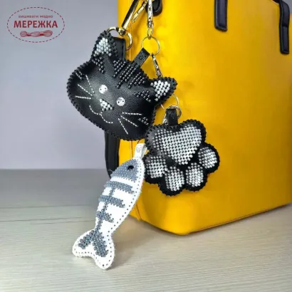 Фото Набір для вишивання бісером WonderlandCrafts шарм на сумку  на штучній шкірі FLBB-183