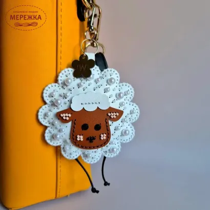 Фото Набір для вишивання бісером WonderlandCrafts шарм на сумку  на штучній шкірі FLBB-197