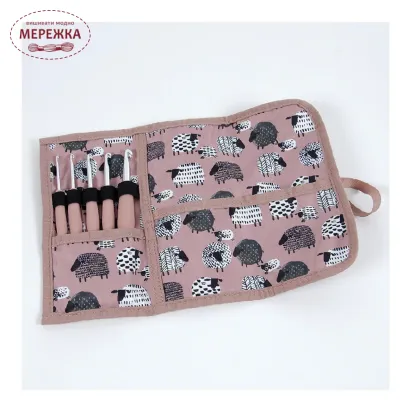 Фото набір гачків ДМС у рожевому футлярі