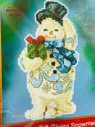 Фото набір для вишивання МіллХілл Сніговик з подарунком