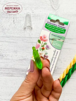 Фото нитковдівач Кловер 8611