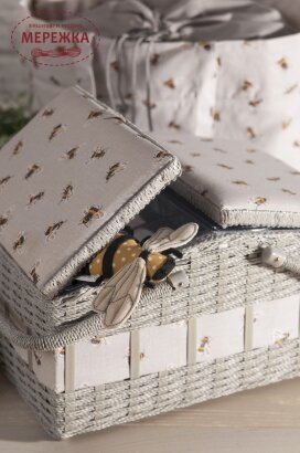 Фото Голківниця Hobby Gift Pin Cushion Bee PCBB.347