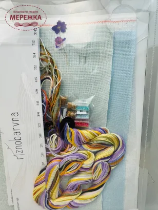 Фото Набір для вишивання хрестиком Riznobarvna Квіткові Писанки