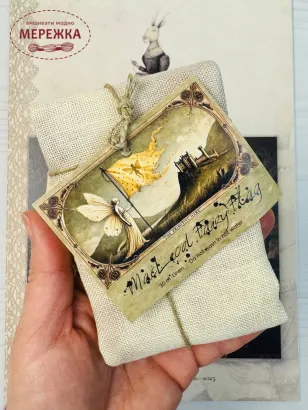 Фото The Primitive Hare Схема Dunvegan Fairy Flag+тканина Macleod Linen 30 ct