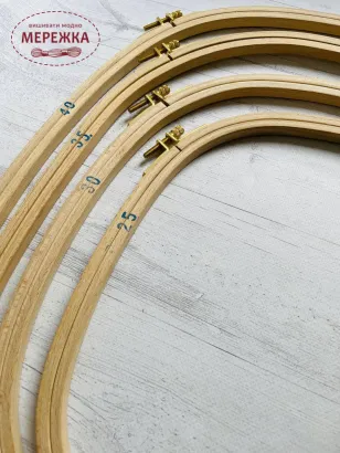 Фото п'яльця квадратні, дерево 40*40 см.