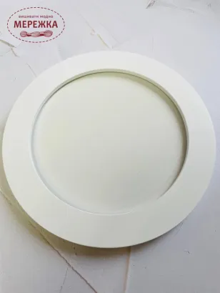 Фото рамка біла для оформлення вишивки 15 см.