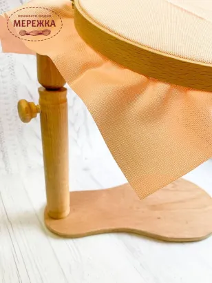 Фото тримач для п'ялець з п'яльцями