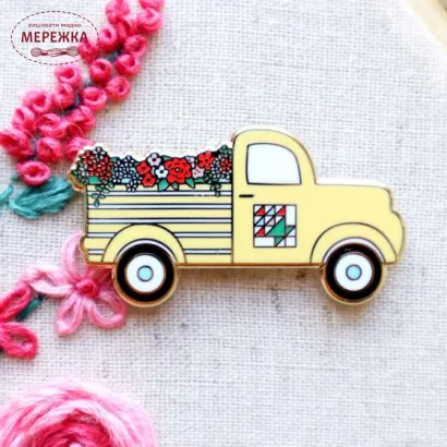 Фото Flamingo Toes Магнітний тримач для голок Spring Flower Vintage Truck